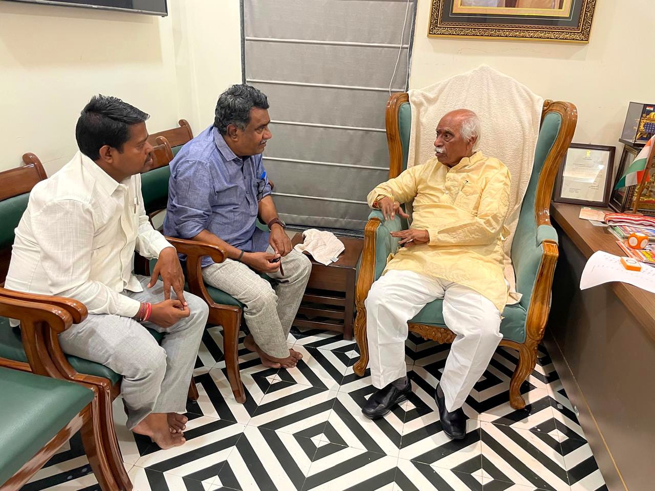 అలై బలై కార్యక్రమంపై బండారు దత్తాత్రేయతో చర్చ .. జర్నలిస్టుల భాగస్వామ్యంపై కూడా చర్చ